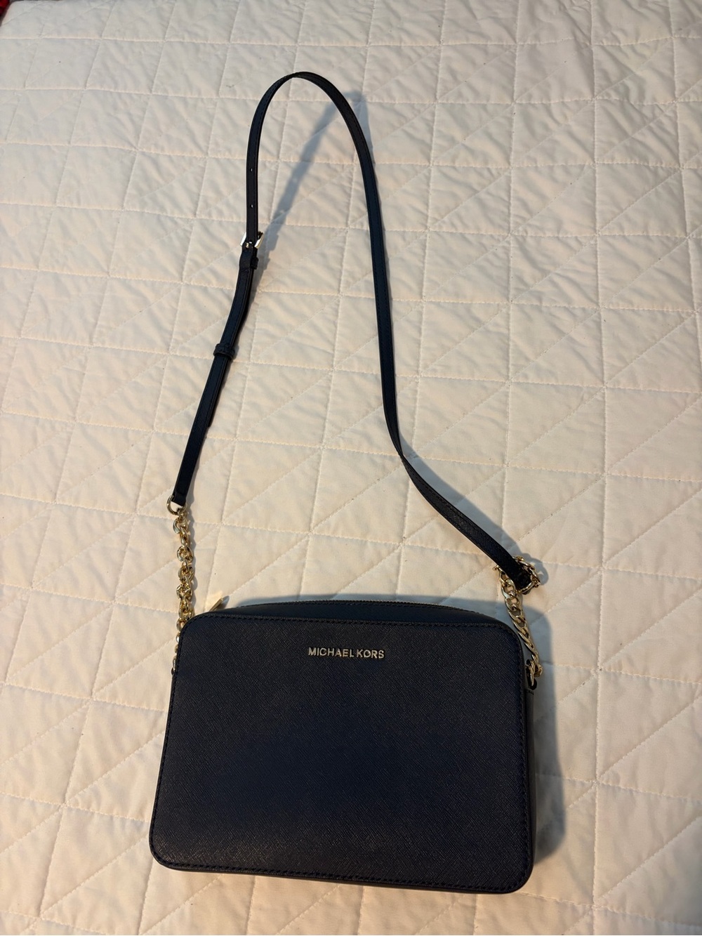 Michael Kors Women’s Navy Blue Purse With Gold Chain Accents Crossbody Bag EUC